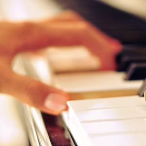 狂C亲女含苞欲h古代
